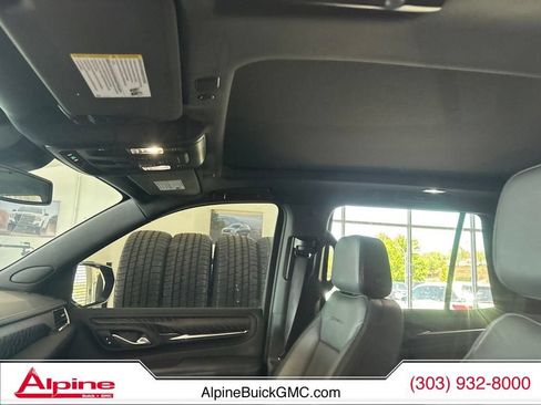 Used 2023 GMC Yukon Denali AWD/4WD image 6