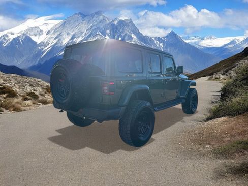 Used 2020 Jeep Wrangler Unlimited Sahara image 5