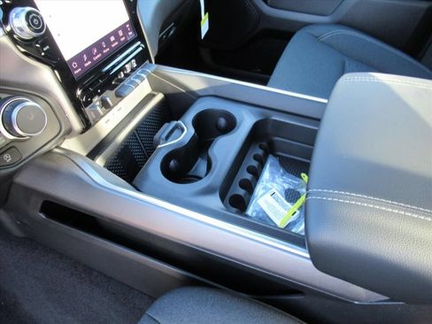 New 2026 RAM 1500 Big Horn AWD/4WD image 18