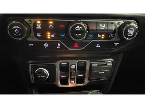 Used 2022 Jeep Wrangler Unlimited Sport AWD/4WD image 13
