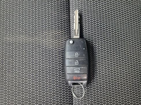 Used 2017 Kia Forte LX FWD image 32