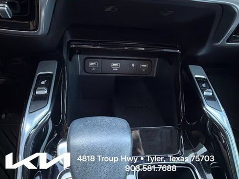 Used 2023 Kia Sorento SX AWD/4WD image 21