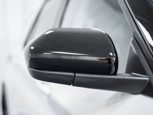 Certified 2022 Ford Explorer XLT w/ Equipment Group 202A image 13