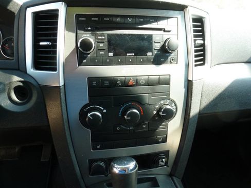 Used 2008 Jeep Grand Cherokee Laredo AWD/4WD image 13