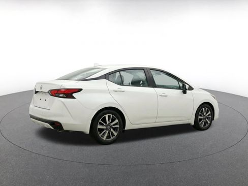Used 2025 Nissan Versa SV FWD image 7