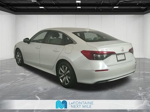Used 2022 Honda Civic LX image 3