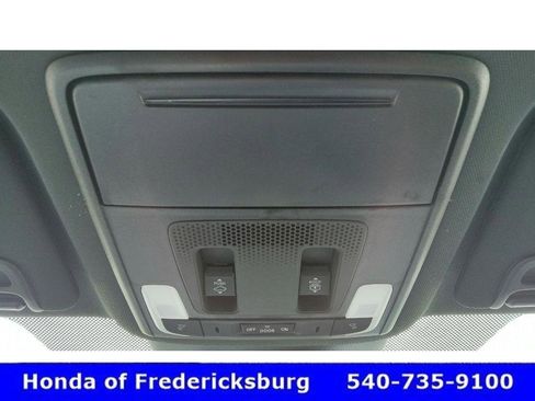 Certified 2025 Honda Pilot Black Edition image 28