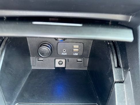 Used 2018 Subaru Outback 3.6R Limited AWD/4WD image 33