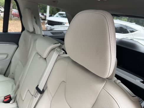 Used 2024 Volvo XC90 B5 Plus w/ Protection Package Premier AWD/4WD image 29