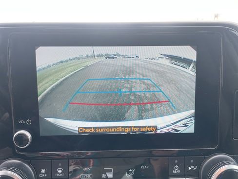 Used 2024 Toyota Highlander XLE image 24