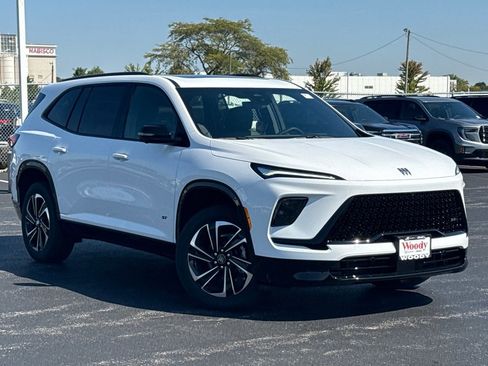 New 2026 Buick Enclave Sport Touring w/ Power Package image 2