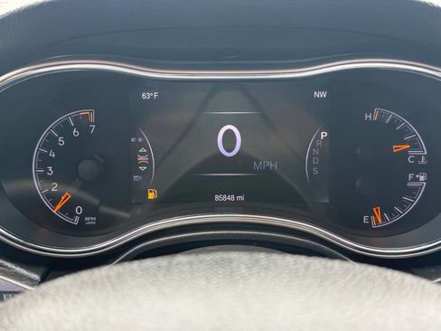 Used 2015 Jeep Grand Cherokee Limited RWD image 24