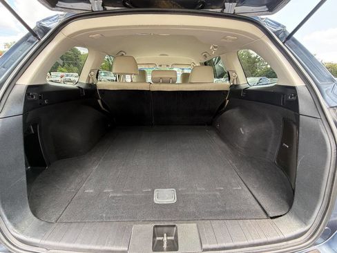 Used 2013 Subaru Outback 2.5i Limited AWD/4WD image 9
