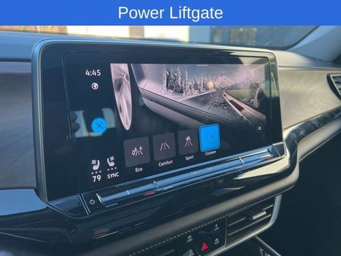 Used 2024 Volkswagen Atlas SE image 10