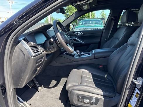 Used 2022 BMW X6 xDrive40i AWD/4WD image 9