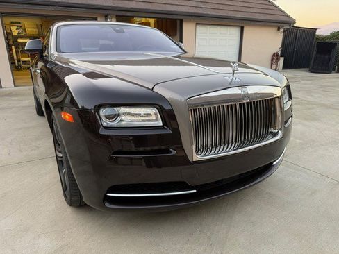 Used 2014 Rolls-Royce Wraith image 2