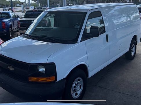 Used 2017 Chevrolet Express 2500 RWD image 1