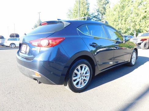Used 2015 MAZDA MAZDA3 i Grand Touring image 2