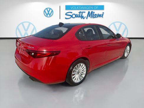 Used 2023 Alfa Romeo Giulia Sprint RWD image 7
