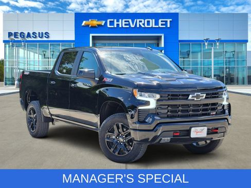 New 2026 Chevrolet Silverado 1500 LT Trail Boss w/ Convenience Package II AWD/4WD image 1