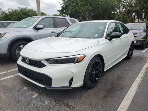 Used 2025 Honda Civic Sport image 3