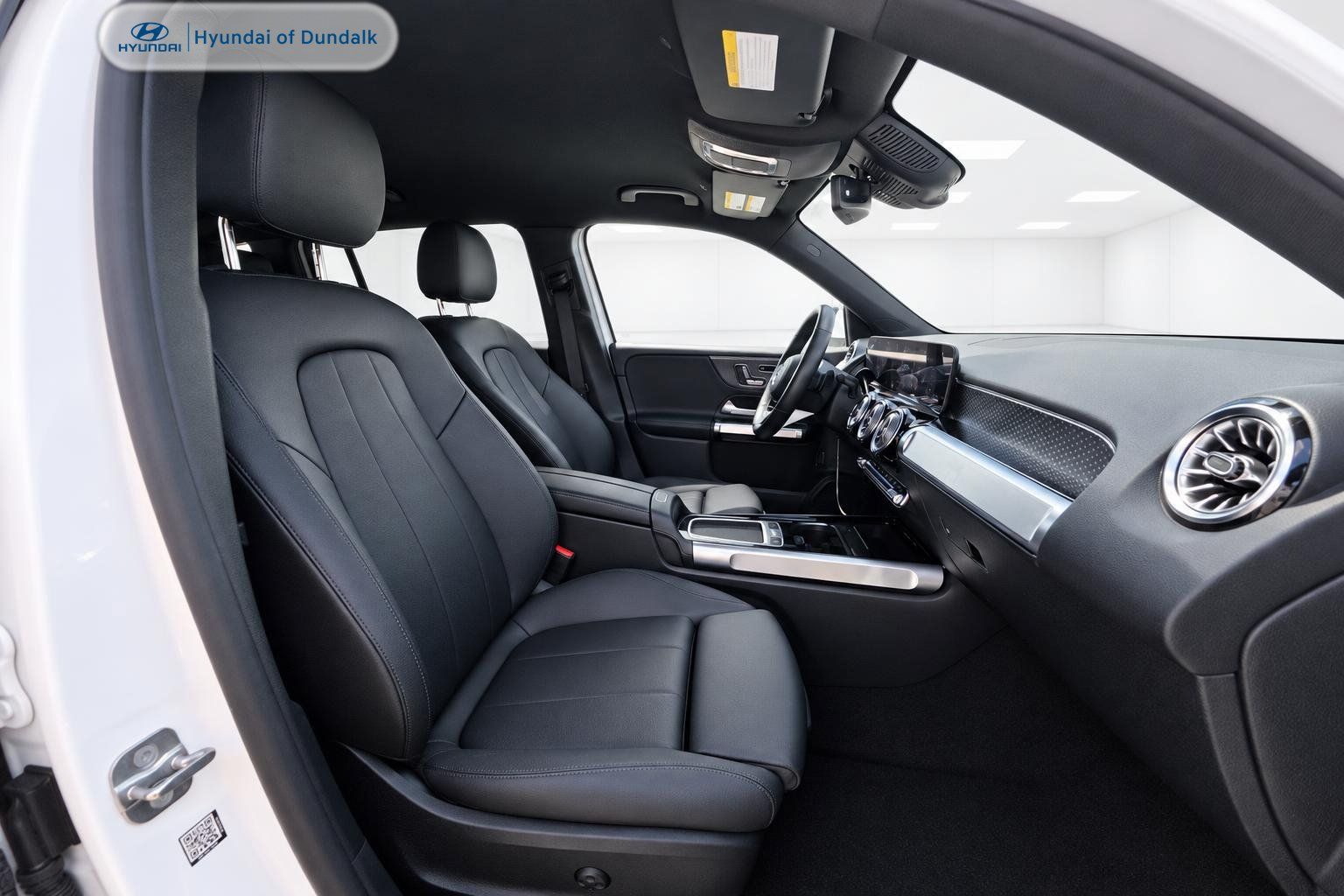 Used 2024 Mercedes-Benz GLB 250 4MATIC image 8