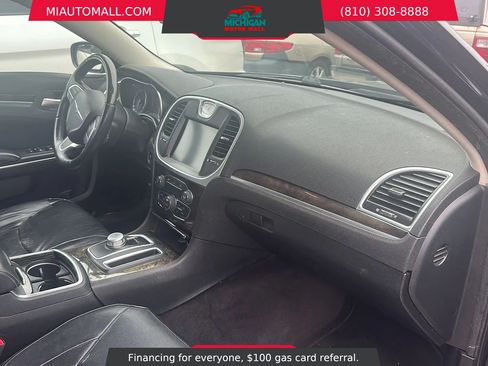 Used 2016 Chrysler 300 C AWD/4WD image 10