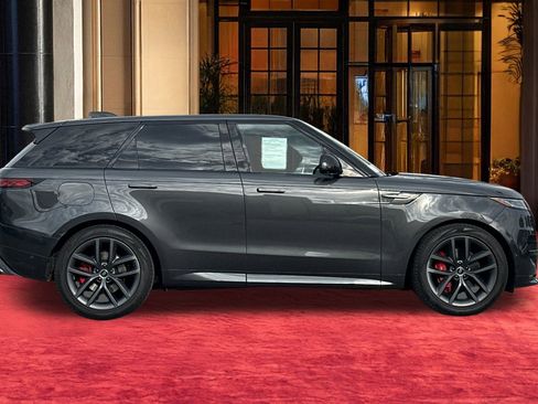 Used 2024 Land Rover Range Rover Sport Dynamic SE image 9