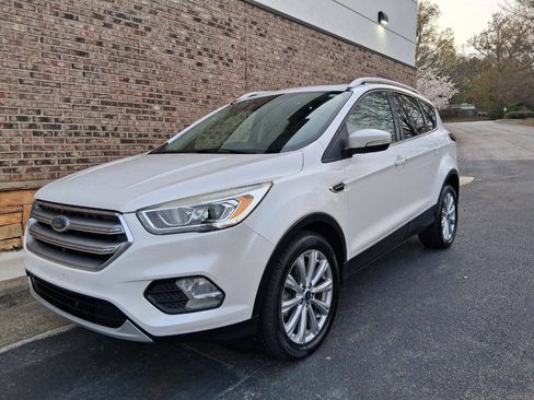 Used 2017 Ford Escape Titanium image 1