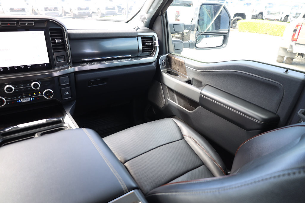 Used 2024 Ford F350 Lariat AWD/4WD image 24