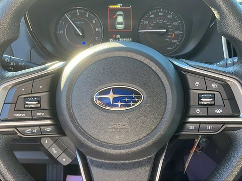 Certified 2022 Subaru Crosstrek 2.0i image 11