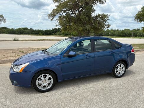 Used 2009 Ford Focus SES FWD image 2