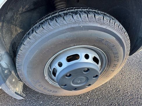 Used 2009 Dodge Sprinter 3500 image 12