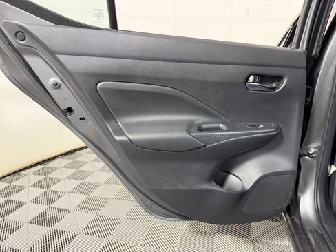 Used 2025 Nissan Versa SV FWD image 23
