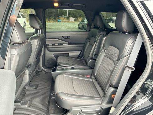 Used 2024 Nissan Pathfinder Rock Creek image 23