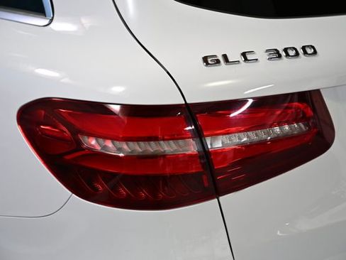 Used 2018 Mercedes-Benz GLC 300 4MATIC image 14
