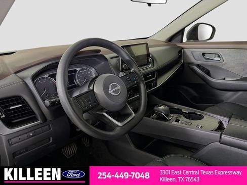 Used 2022 Nissan Rogue SV FWD image 10