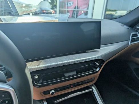 Certified 2024 BMW X7 xDrive40i w/ Executive Package AWD/4WD image 25
