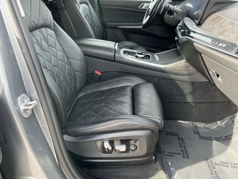 Used 2023 BMW X7 xDrive40i w/ Executive Package image 30
