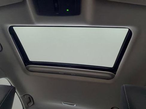 Used 2024 Nissan Altima 2.5 SV w/ SV Premium Package image 40