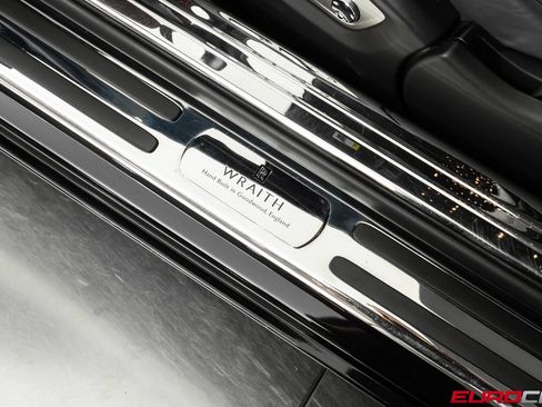 Used 2016 Rolls-Royce Wraith RWD image 43