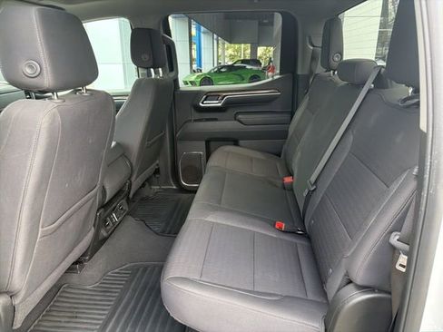 Used 2025 Chevrolet Silverado 1500 LT RWD image 7