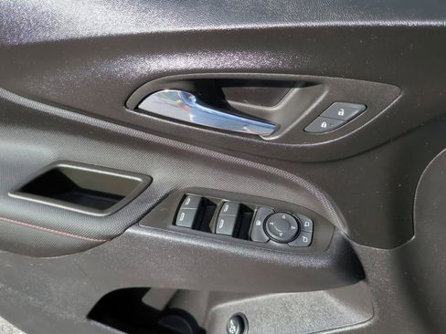 Used 2022 Chevrolet Equinox RS w/ RS Leather Package FWD image 17