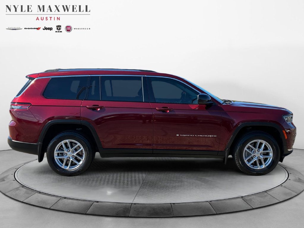 Used 2021 Jeep Grand Cherokee L Laredo w/ Luxury Tech Group I AWD/4WD image 17