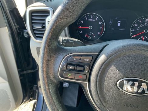 Used 2017 Kia Sportage LX image 18
