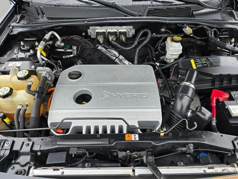 Used 2010 Ford Escape 4WD Hybrid image 18