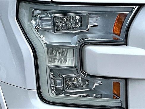 Used 2016 Ford F150 Lariat w/ Equipment Group 502A Luxury AWD/4WD image 30