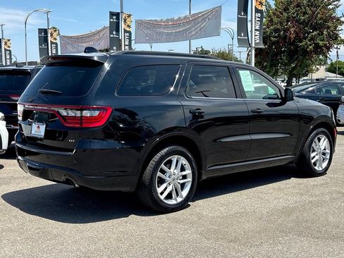 Used 2024 Dodge Durango GT AWD/4WD image 3