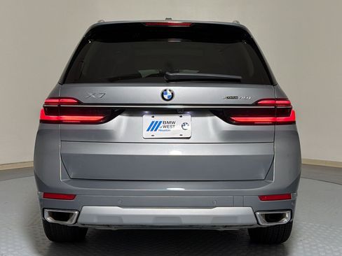 Certified 2025 BMW X7 xDrive40i AWD/4WD image 10