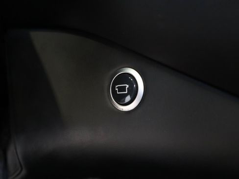 Used 2016 Ferrari California T RWD image 34